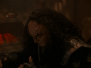 extant_StarTrek_DS9_5x21-SoldiersOfTheEmpire_01639.jpg