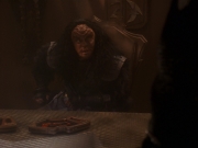 extant_StarTrek_DS9_5x21-SoldiersOfTheEmpire_02714.jpg
