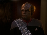 extant_StarTrek_DS9_5x21-SoldiersOfTheEmpire_03735.jpg