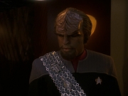 extant_StarTrek_DS9_5x21-SoldiersOfTheEmpire_03738.jpg