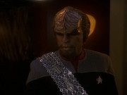 extant_StarTrek_DS9_5x21-SoldiersOfTheEmpire_03740.jpg