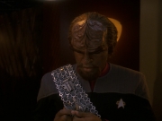 extant_StarTrek_DS9_5x21-SoldiersOfTheEmpire_03744.jpg