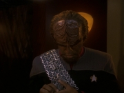 extant_StarTrek_DS9_5x21-SoldiersOfTheEmpire_03747.jpg