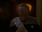 extant_StarTrek_DS9_5x21-SoldiersOfTheEmpire_03748.jpg
