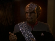 extant_StarTrek_DS9_5x21-SoldiersOfTheEmpire_03752.jpg