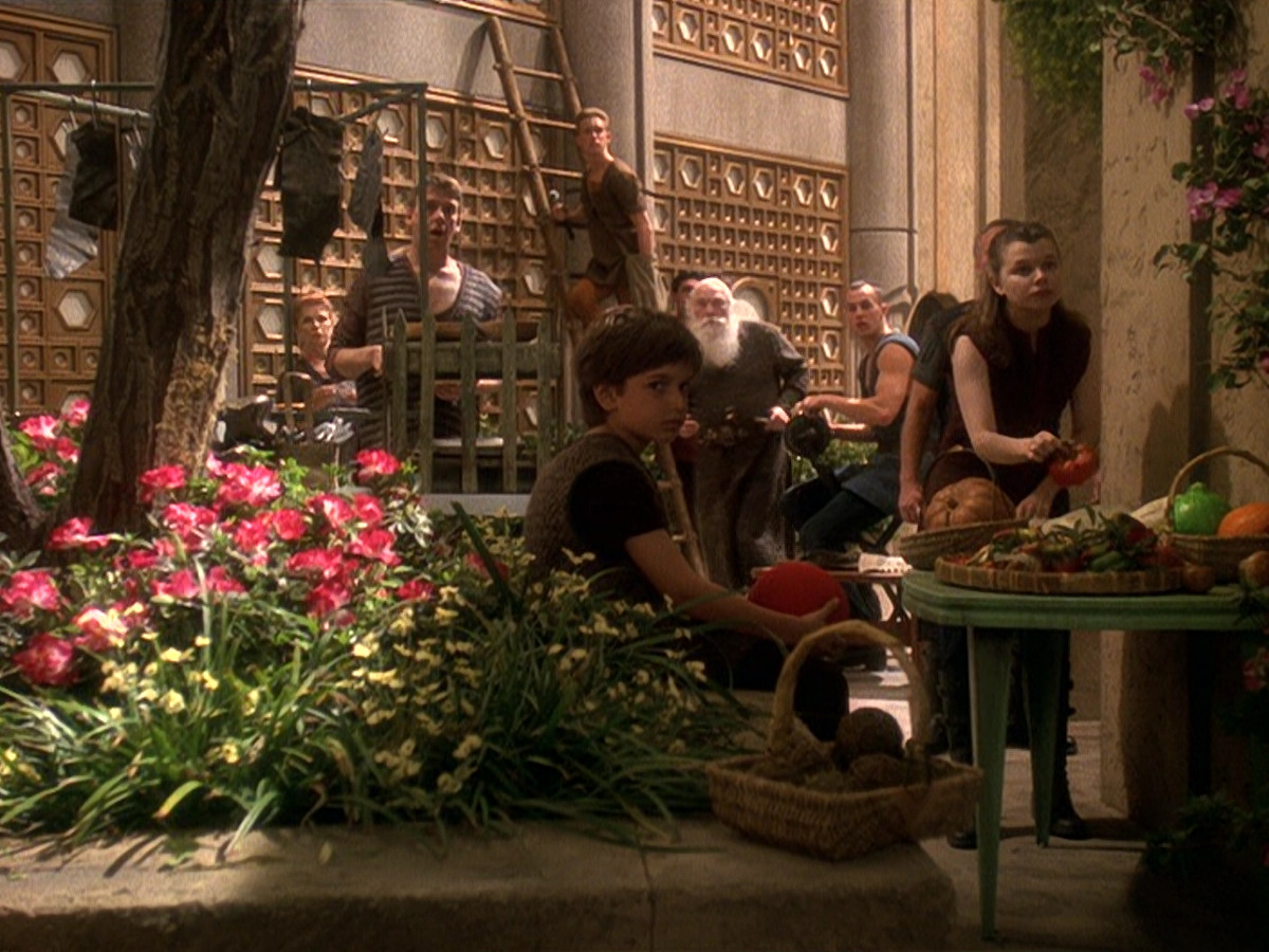 extant_StarTrek_DS9_5x22-ChildrenOfTime_00374.jpg