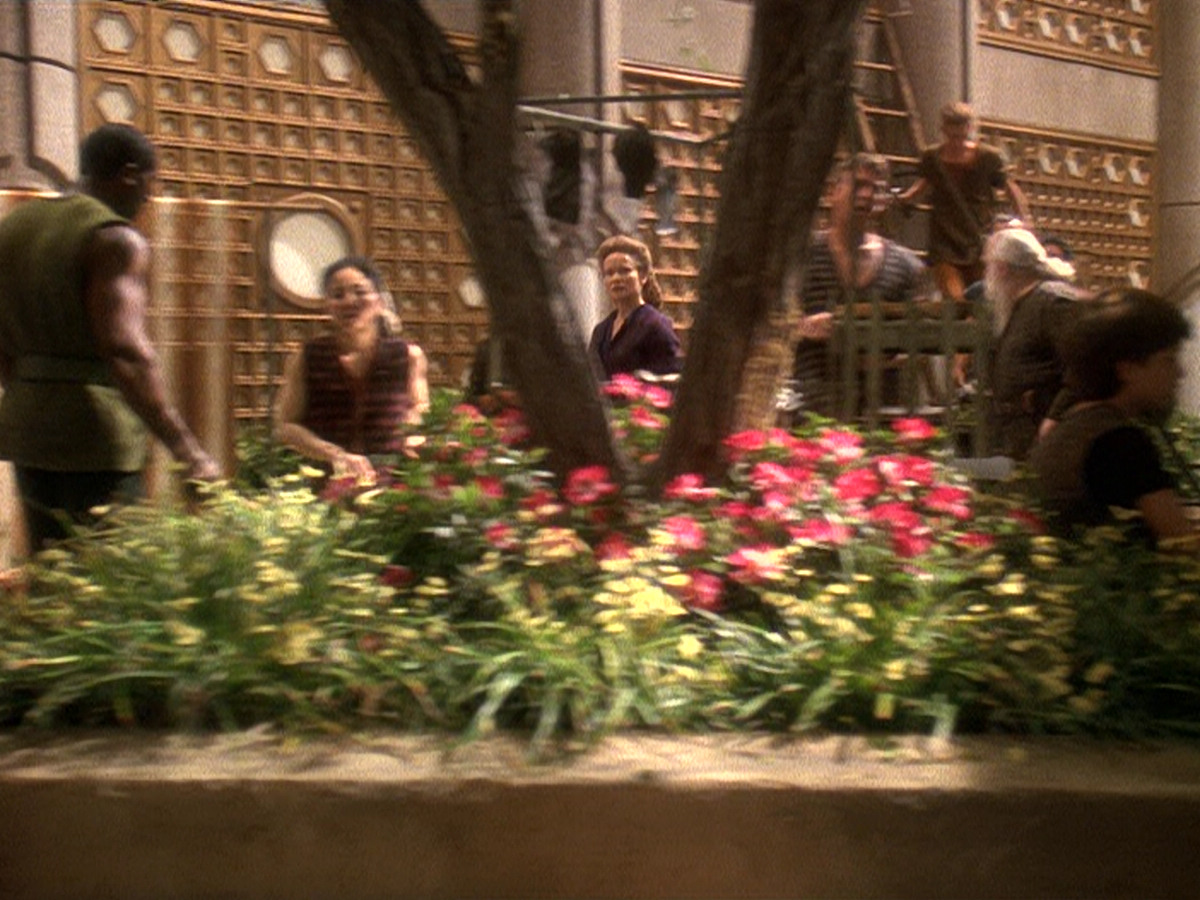 extant_StarTrek_DS9_5x22-ChildrenOfTime_00385.jpg