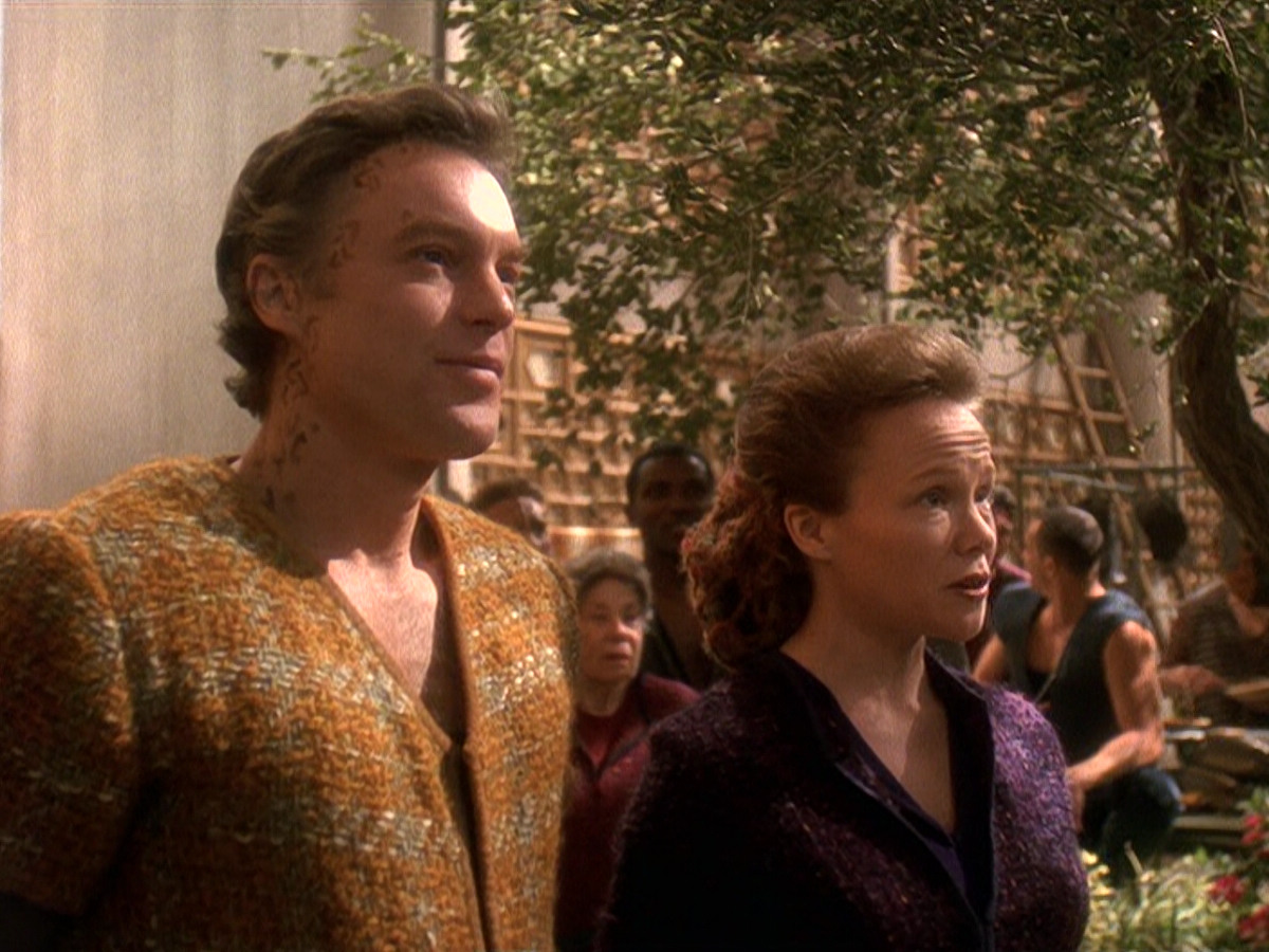 extant_StarTrek_DS9_5x22-ChildrenOfTime_00411.jpg