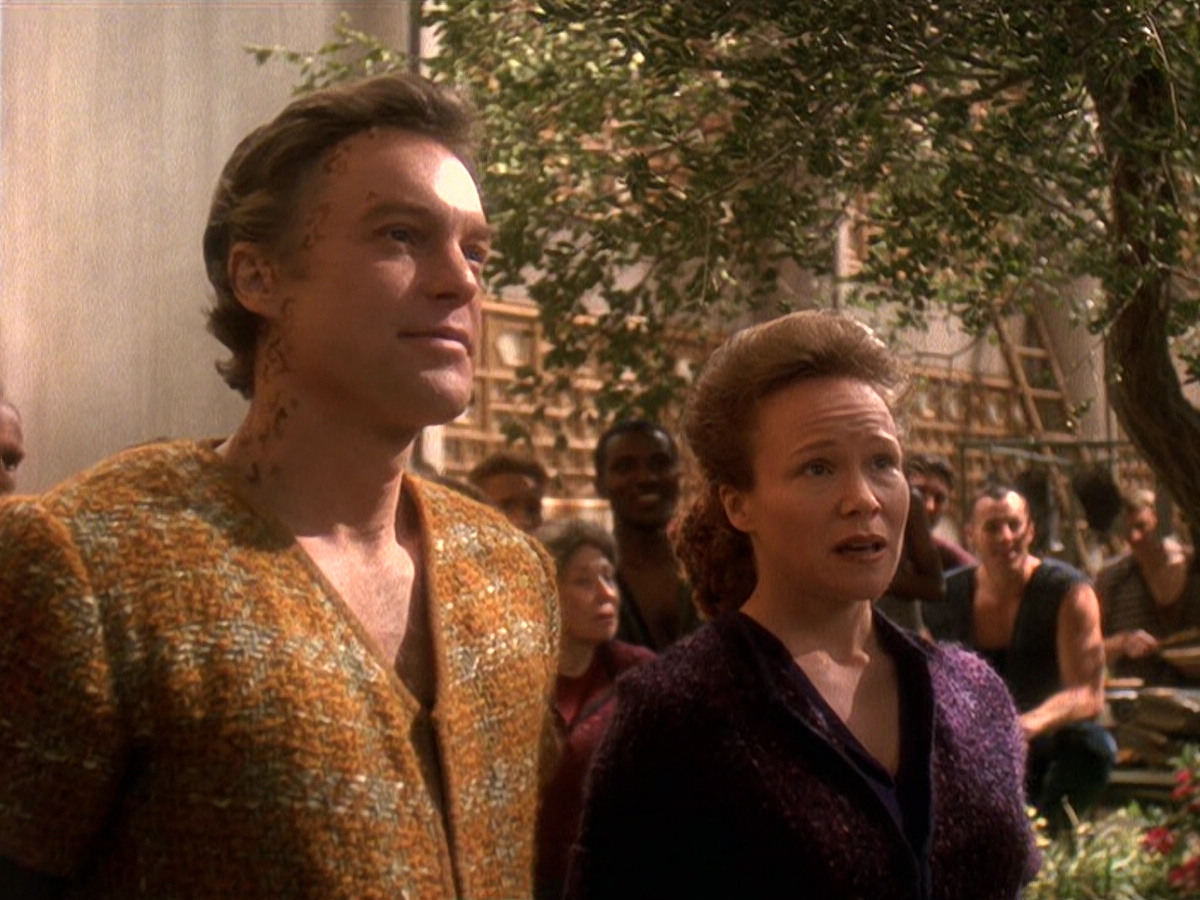 extant_StarTrek_DS9_5x22-ChildrenOfTime_00415.jpg