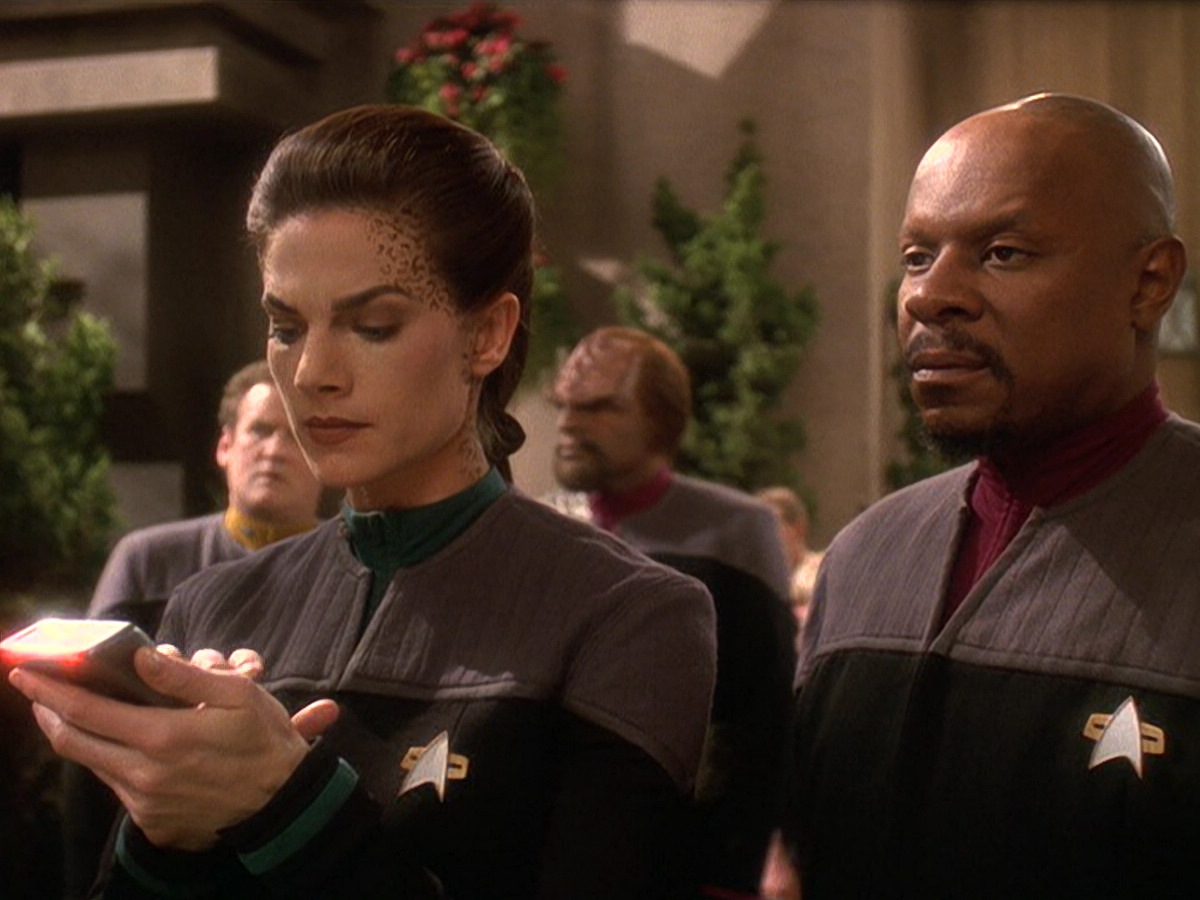 extant_StarTrek_DS9_5x22-ChildrenOfTime_00656.jpg