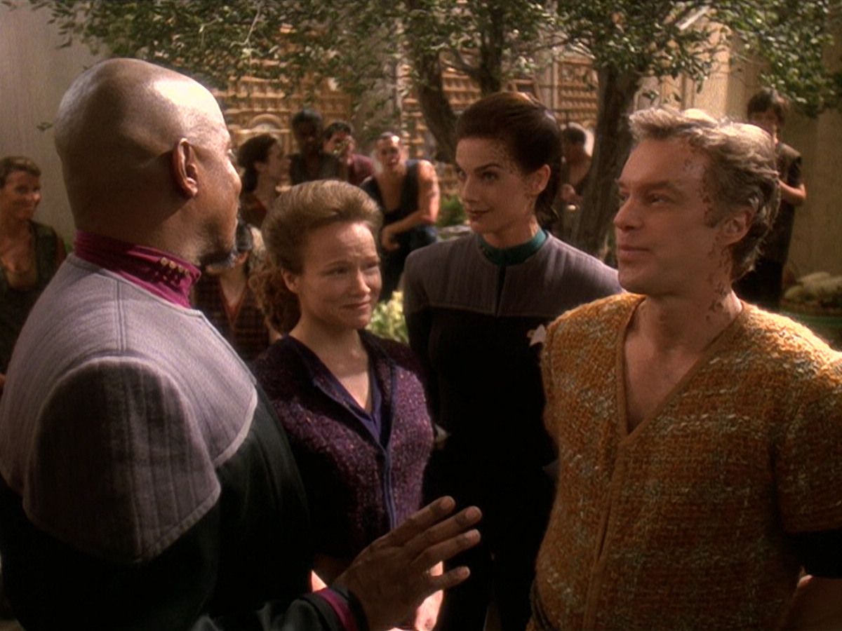 extant_StarTrek_DS9_5x22-ChildrenOfTime_00726.jpg