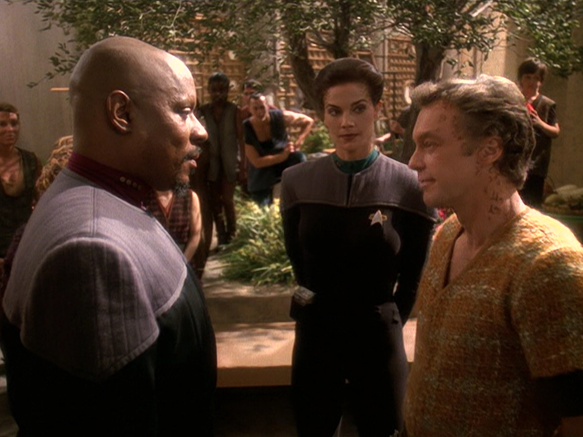 extant_StarTrek_DS9_5x22-ChildrenOfTime_00762.jpg