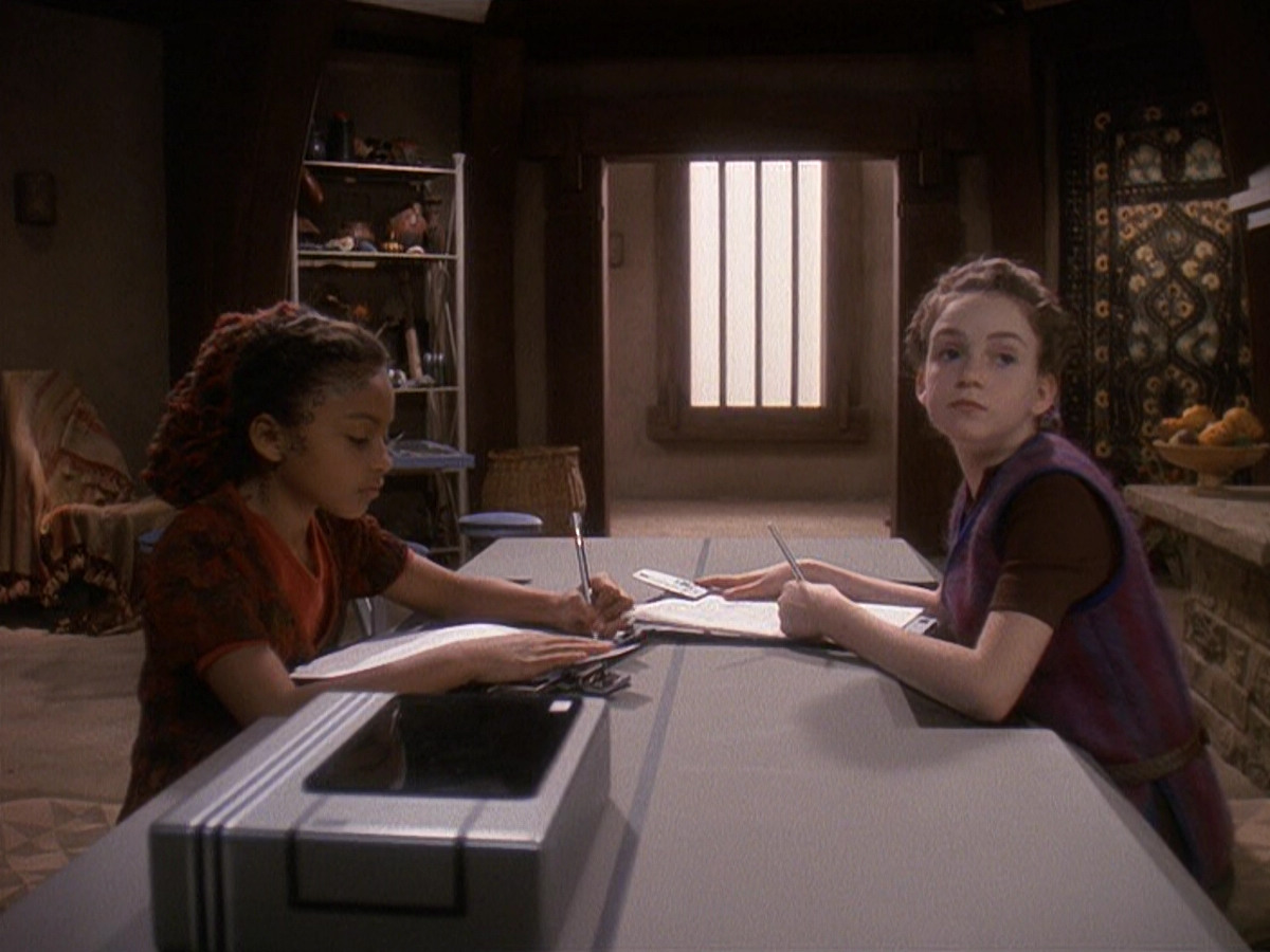 extant_StarTrek_DS9_5x22-ChildrenOfTime_00776.jpg