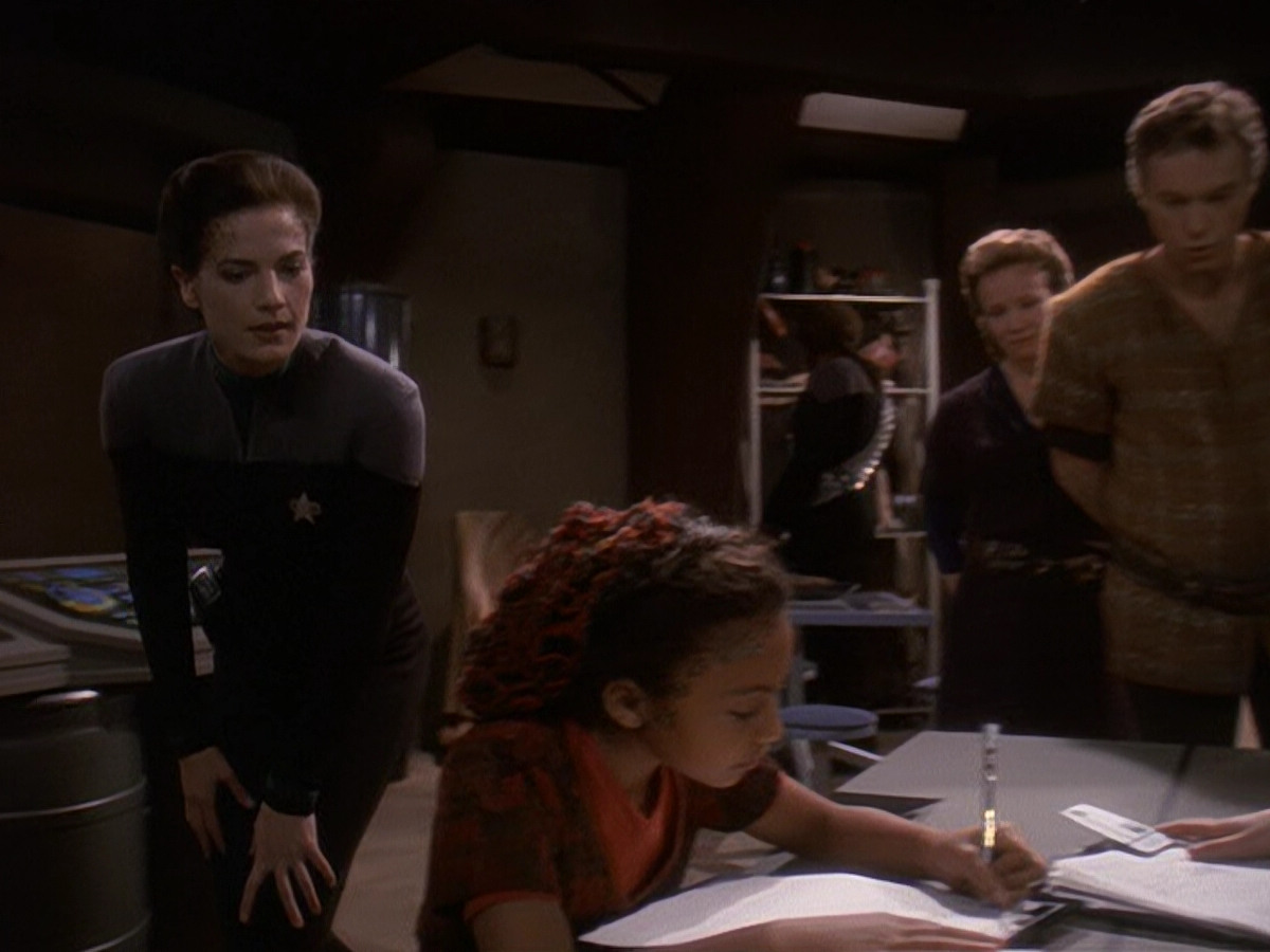 extant_StarTrek_DS9_5x22-ChildrenOfTime_00812.jpg