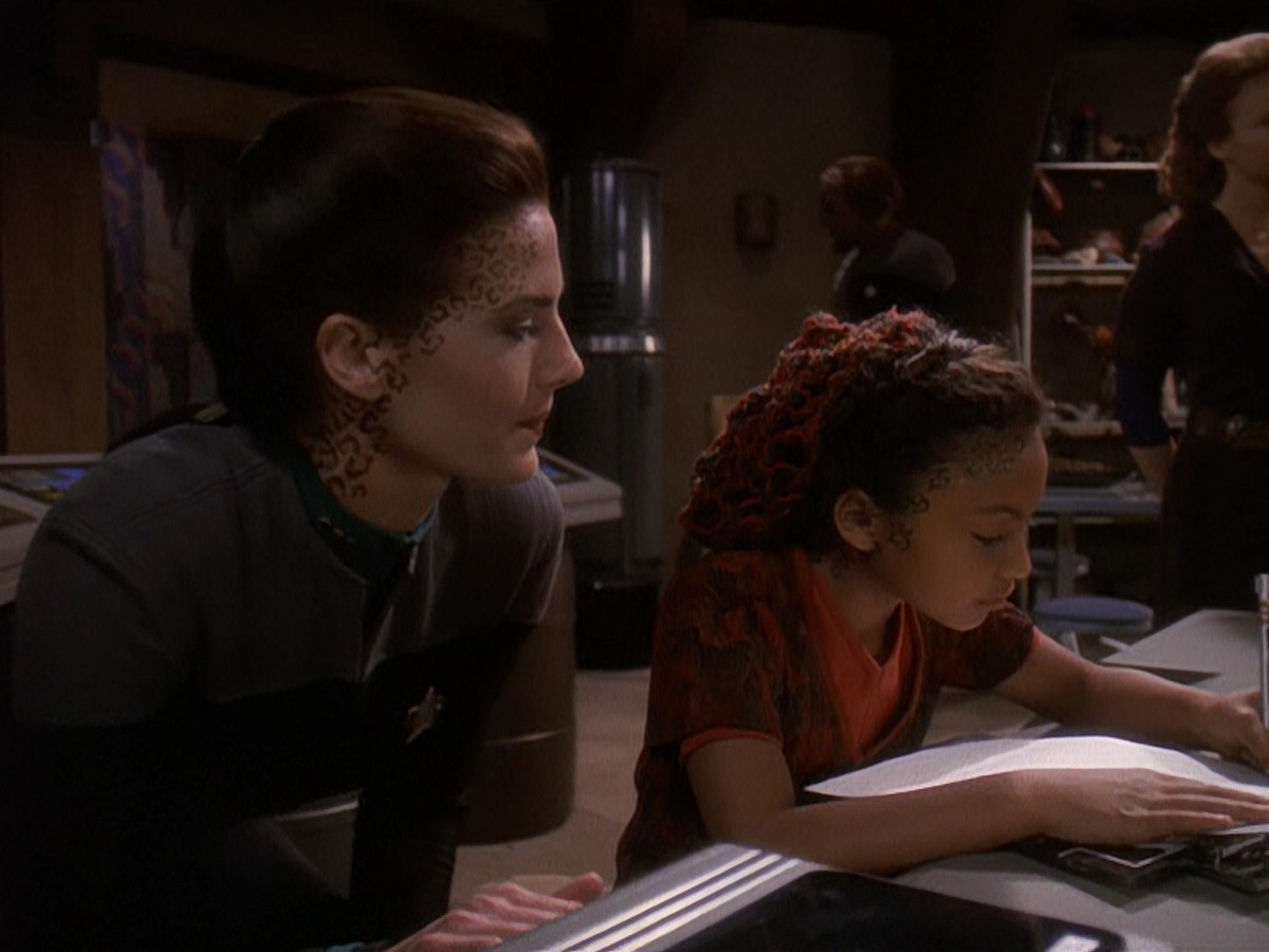 extant_StarTrek_DS9_5x22-ChildrenOfTime_00815.jpg