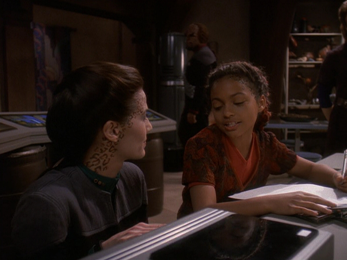 extant_StarTrek_DS9_5x22-ChildrenOfTime_00823.jpg