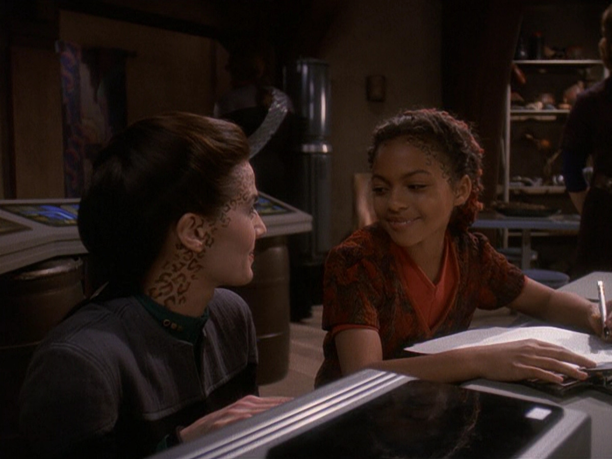extant_StarTrek_DS9_5x22-ChildrenOfTime_00827.jpg