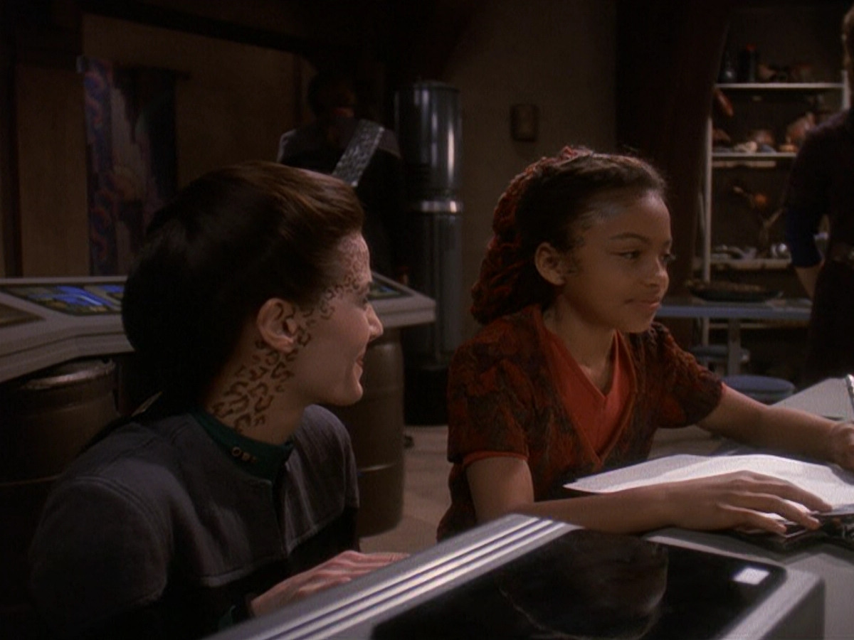 extant_StarTrek_DS9_5x22-ChildrenOfTime_00829.jpg