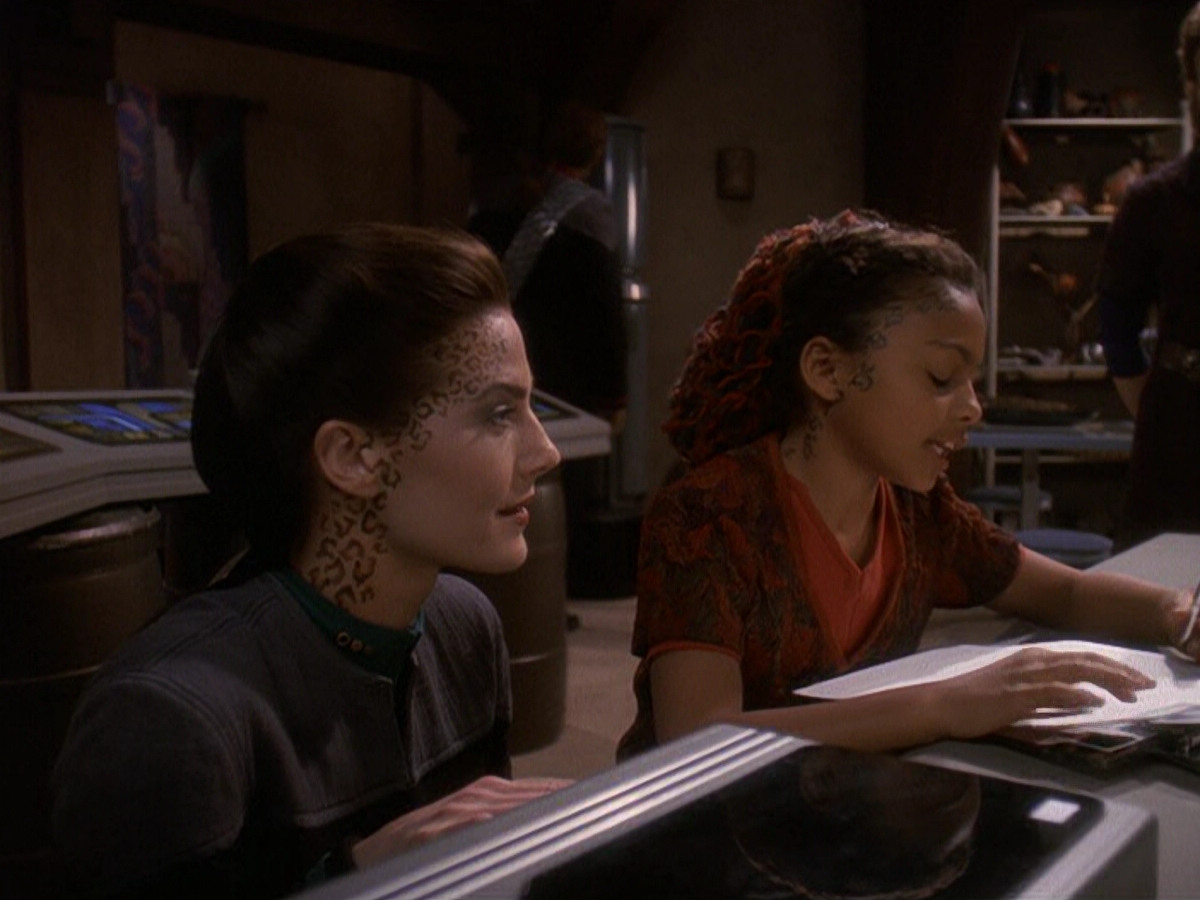 extant_StarTrek_DS9_5x22-ChildrenOfTime_00837.jpg