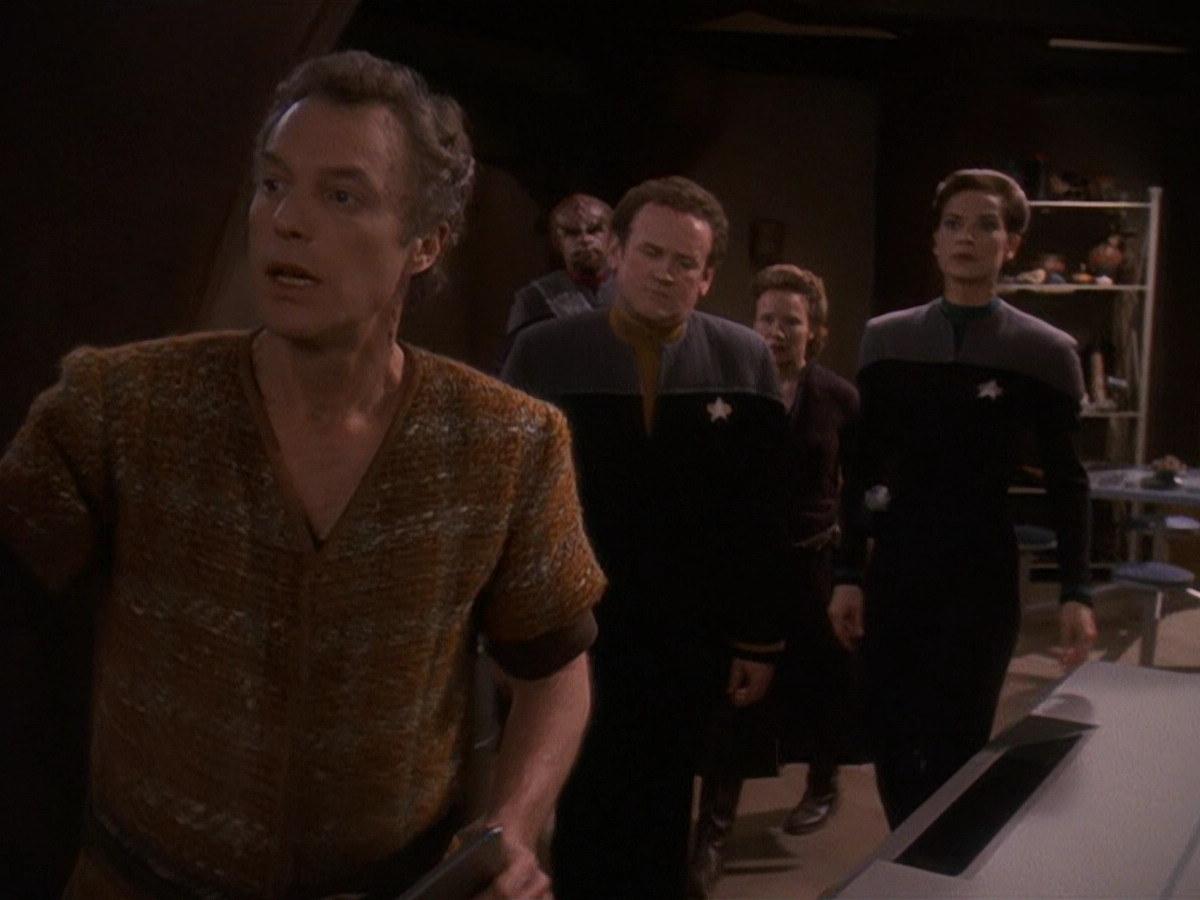 extant_StarTrek_DS9_5x22-ChildrenOfTime_00998.jpg