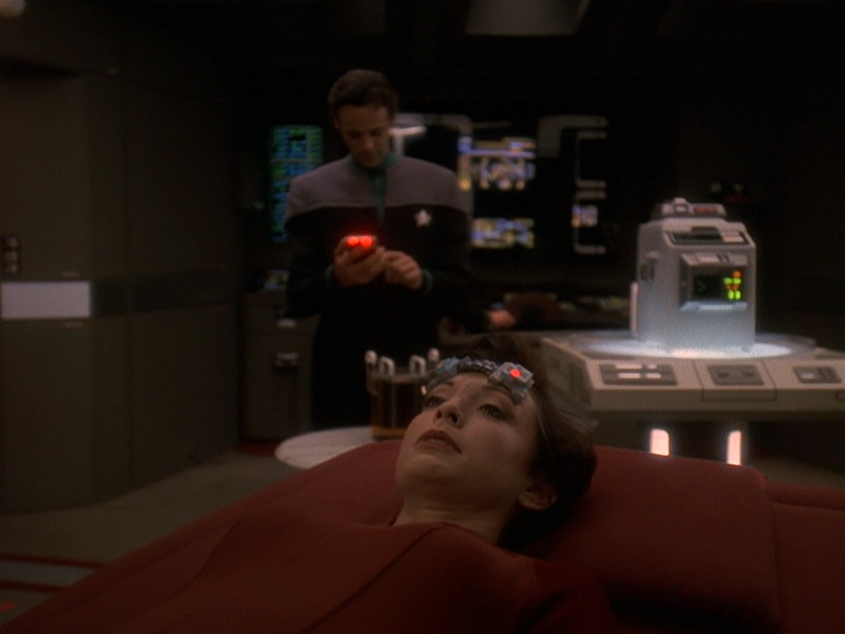 extant_StarTrek_DS9_5x22-ChildrenOfTime_01134.jpg