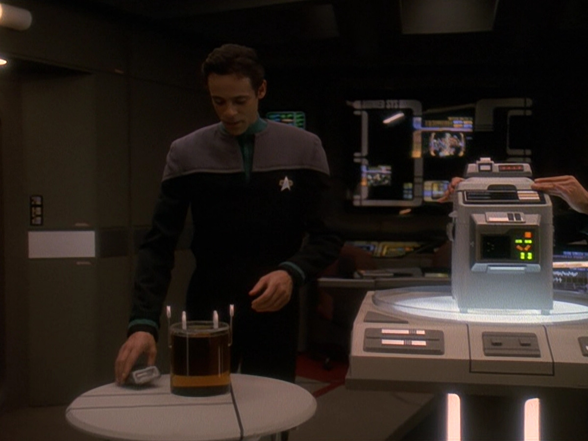 extant_StarTrek_DS9_5x22-ChildrenOfTime_01142.jpg