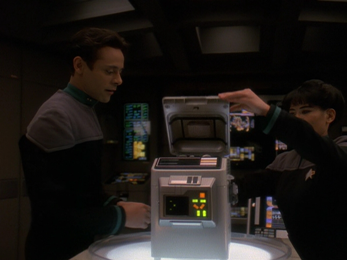 extant_StarTrek_DS9_5x22-ChildrenOfTime_01152.jpg