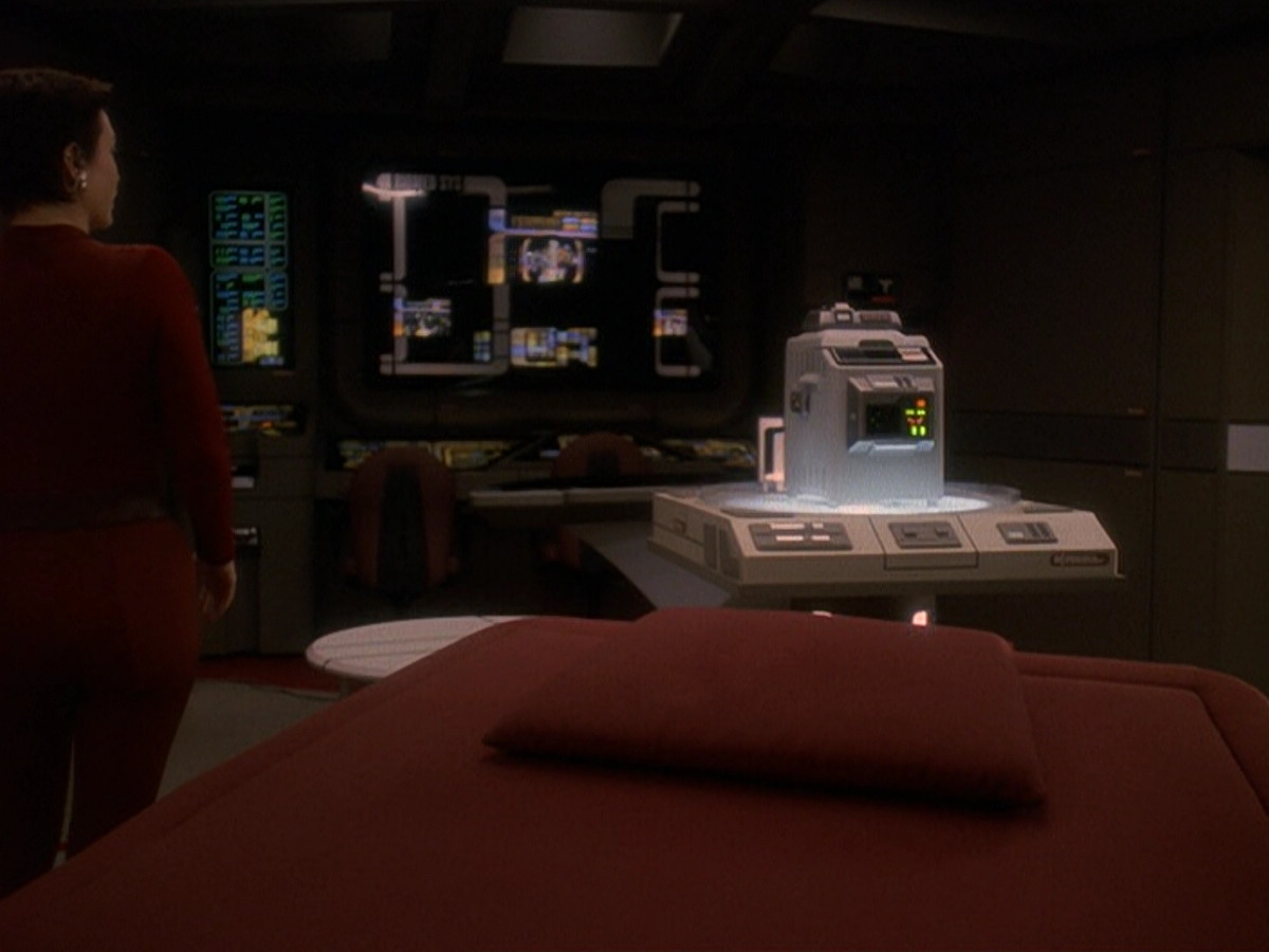 extant_StarTrek_DS9_5x22-ChildrenOfTime_01205.jpg