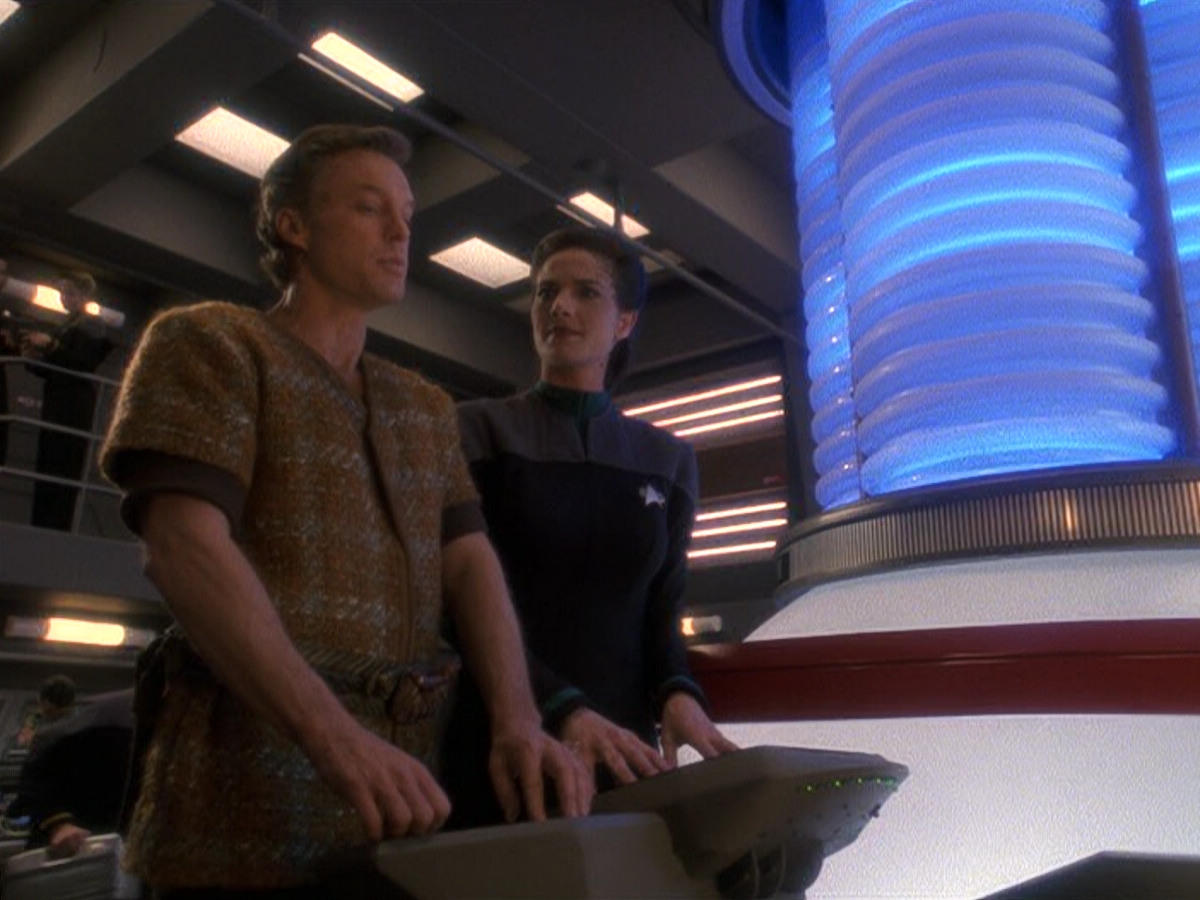 extant_StarTrek_DS9_5x22-ChildrenOfTime_01471.jpg