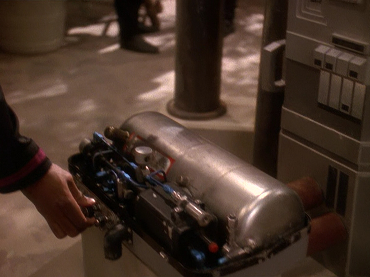 extant_StarTrek_DS9_5x22-ChildrenOfTime_01480.jpg