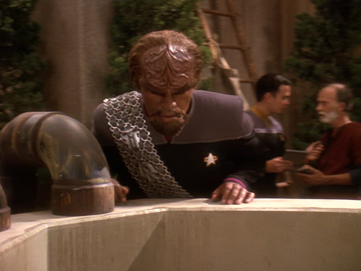 extant_StarTrek_DS9_5x22-ChildrenOfTime_01489.jpg