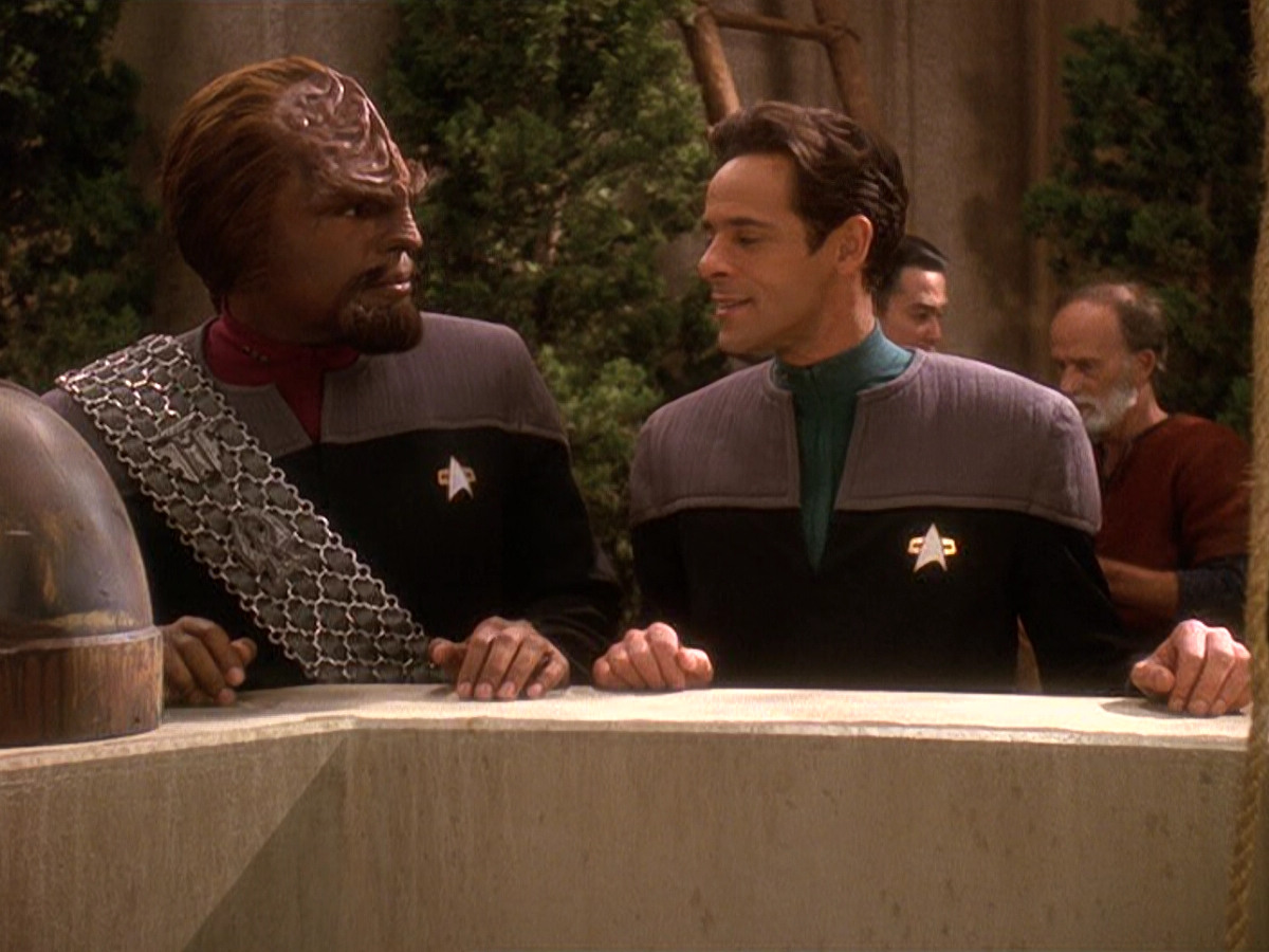 extant_StarTrek_DS9_5x22-ChildrenOfTime_01503.jpg