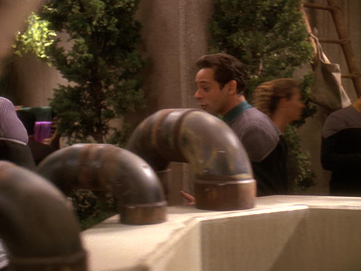 extant_StarTrek_DS9_5x22-ChildrenOfTime_01511.jpg