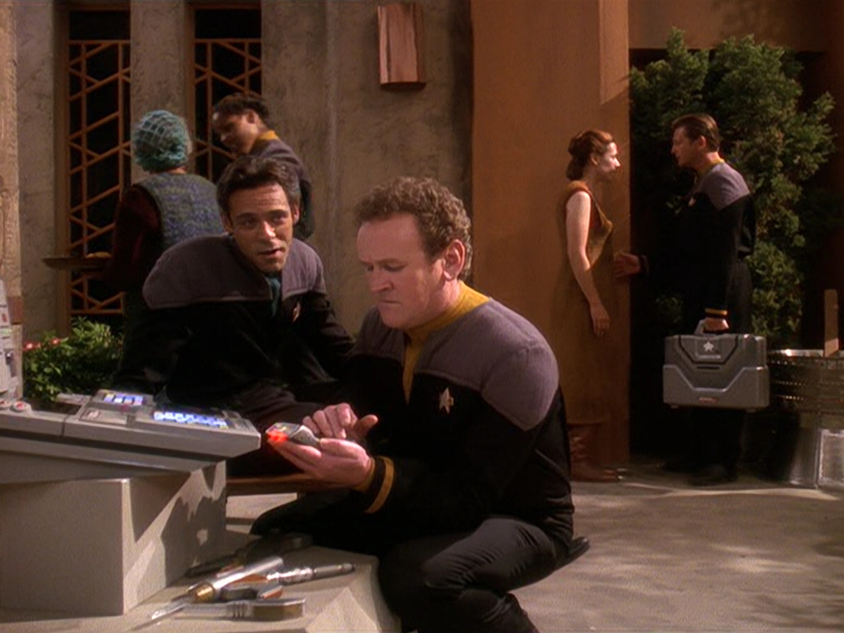 extant_StarTrek_DS9_5x22-ChildrenOfTime_01711.jpg