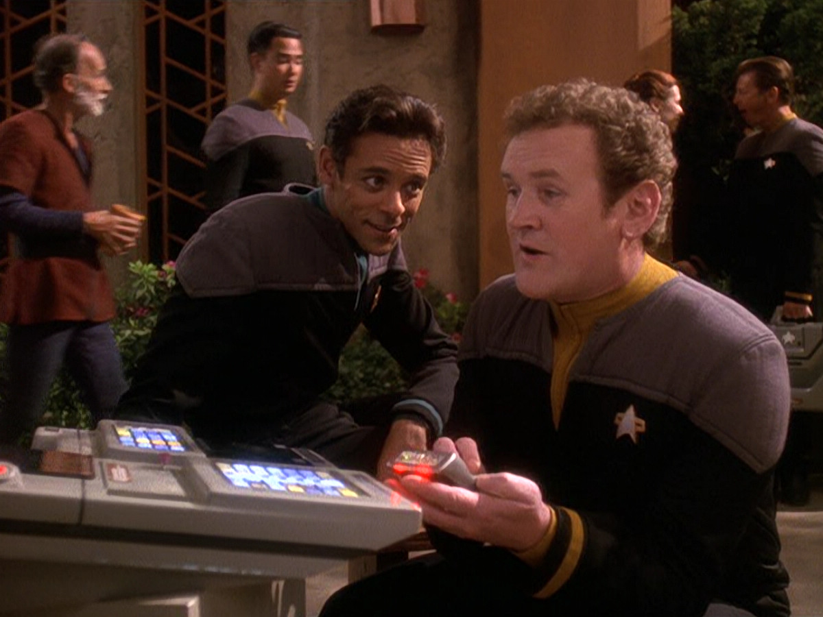 extant_StarTrek_DS9_5x22-ChildrenOfTime_01730.jpg