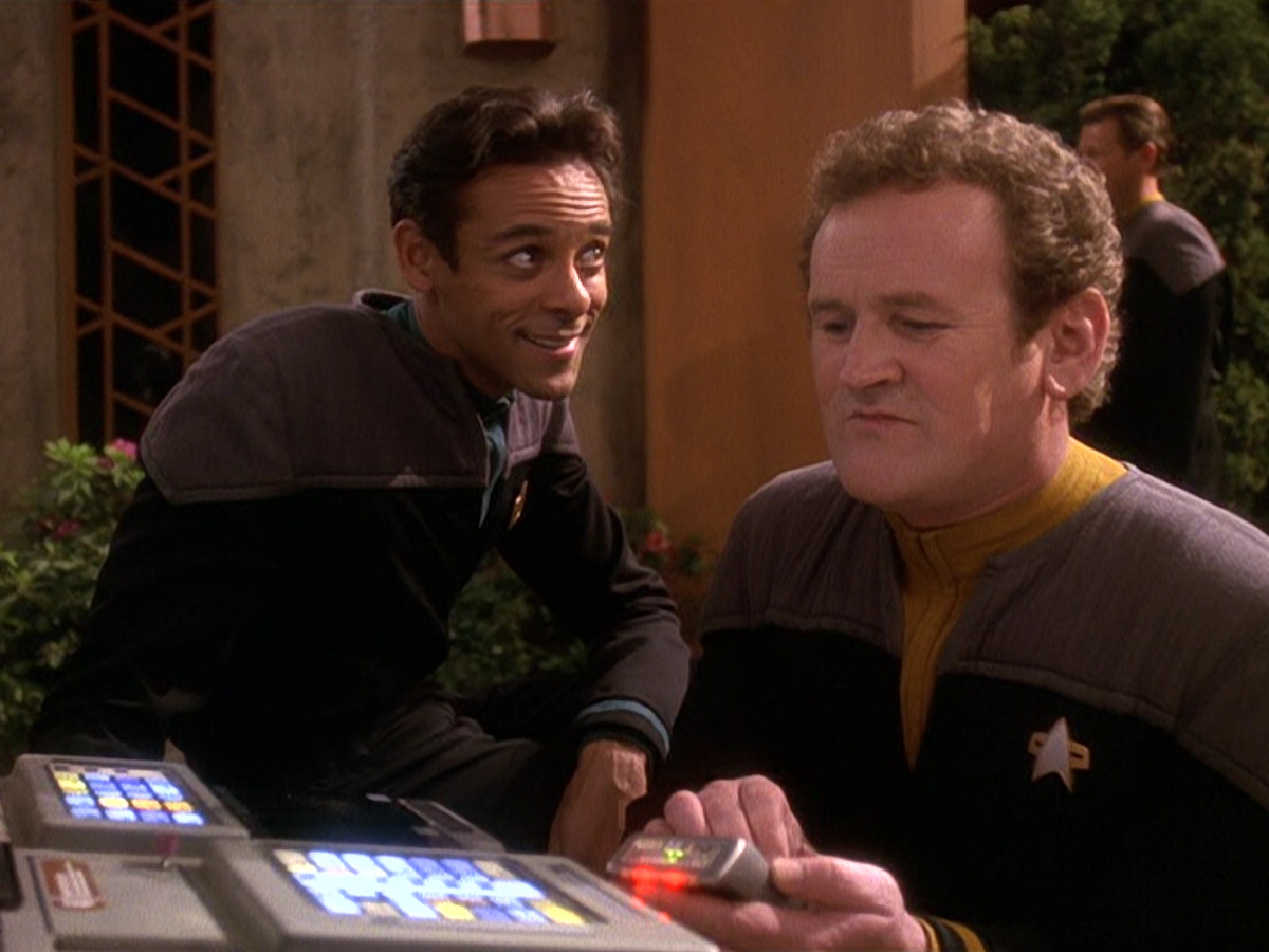 extant_StarTrek_DS9_5x22-ChildrenOfTime_01737.jpg
