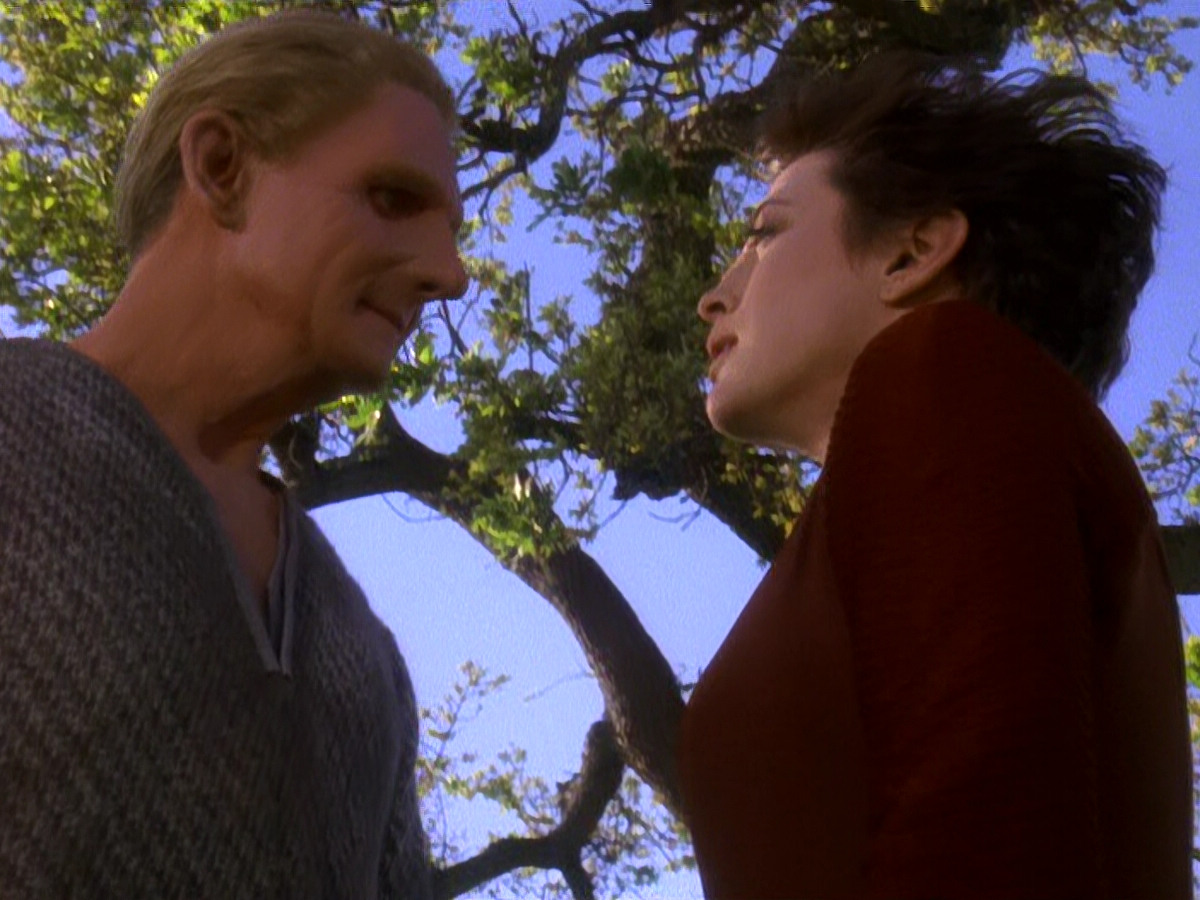 extant_StarTrek_DS9_5x22-ChildrenOfTime_01967.jpg