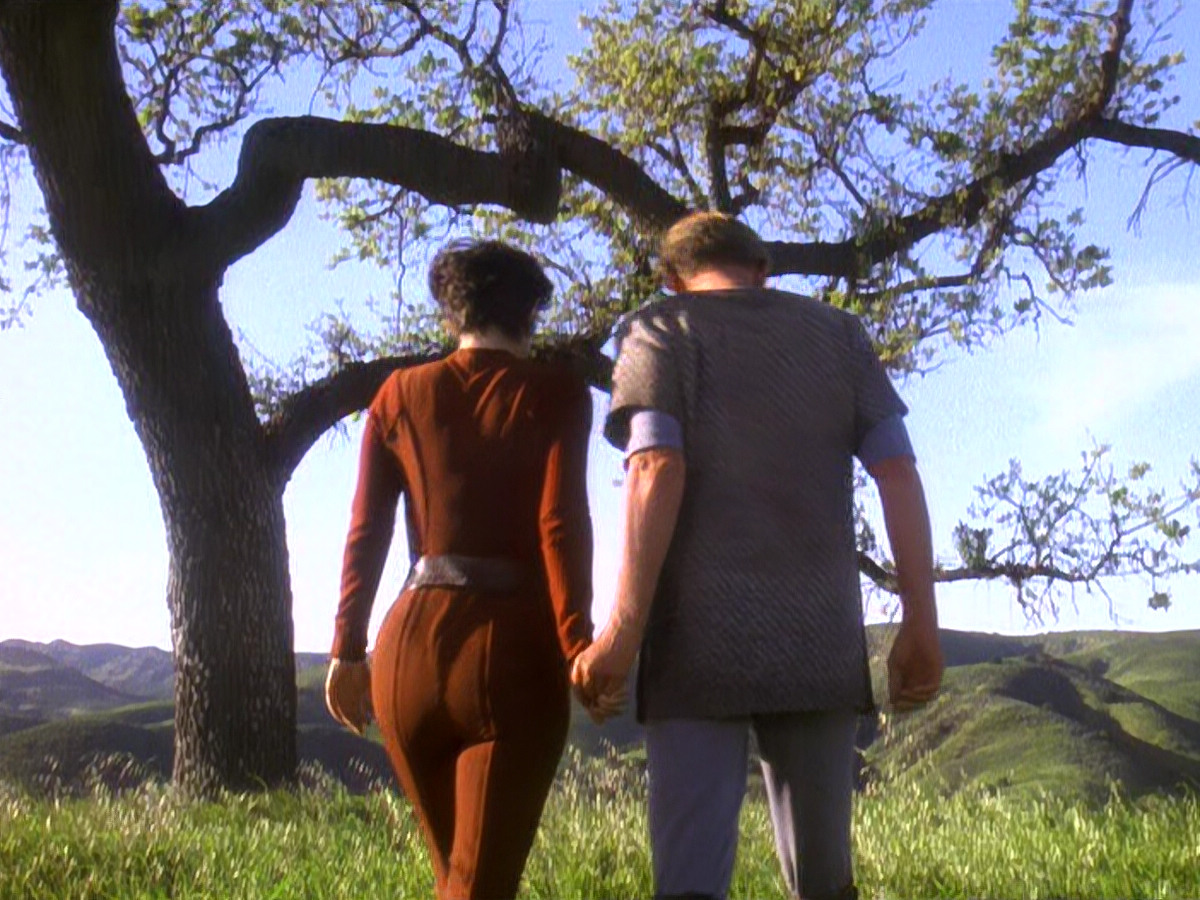 extant_StarTrek_DS9_5x22-ChildrenOfTime_01979.jpg