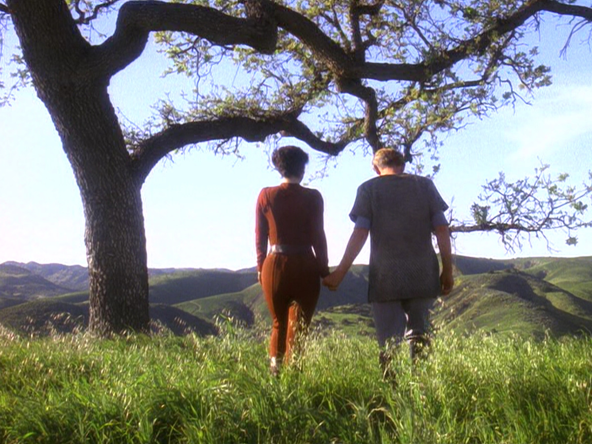 extant_StarTrek_DS9_5x22-ChildrenOfTime_01984.jpg