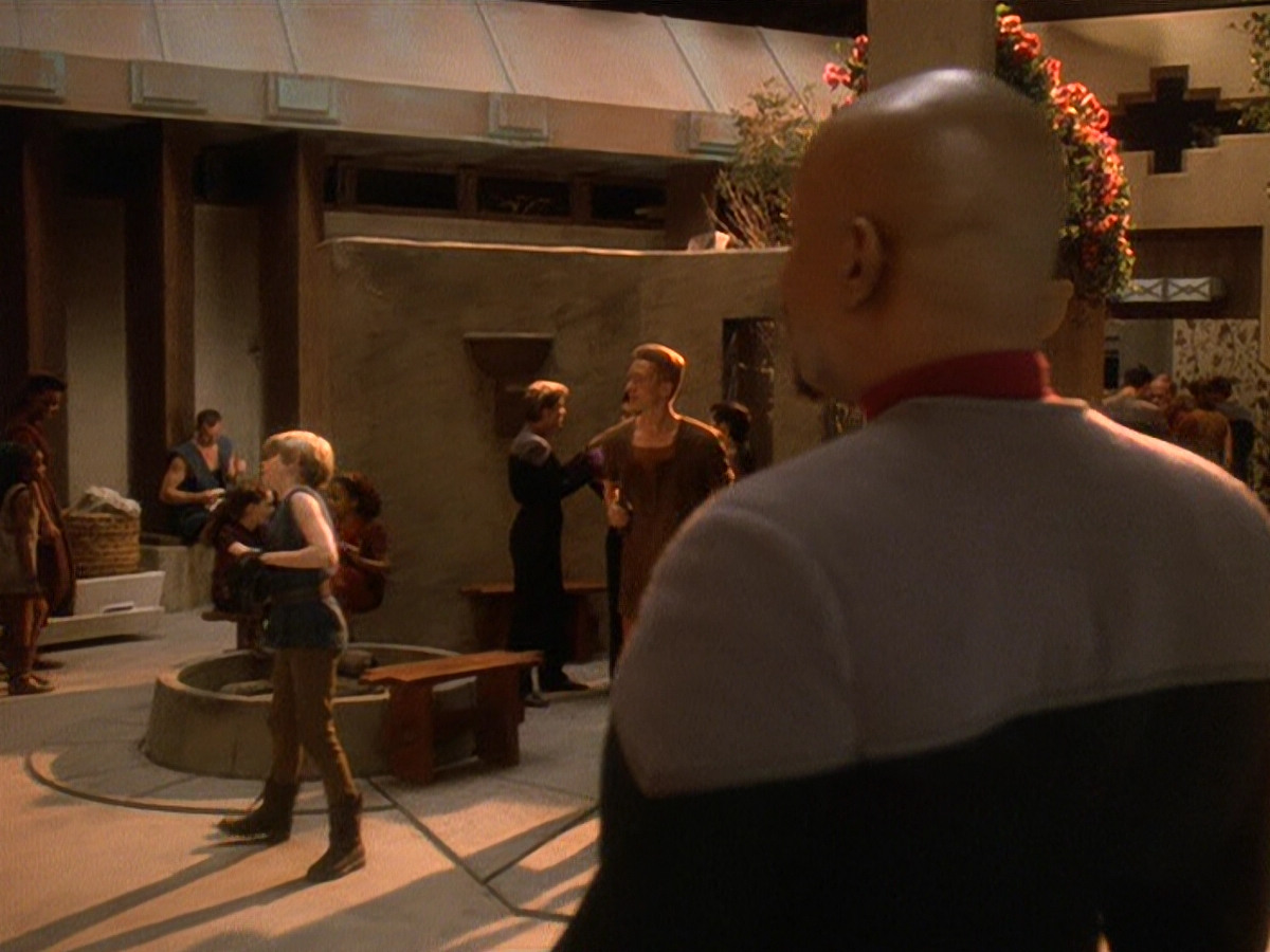 extant_StarTrek_DS9_5x22-ChildrenOfTime_01991.jpg