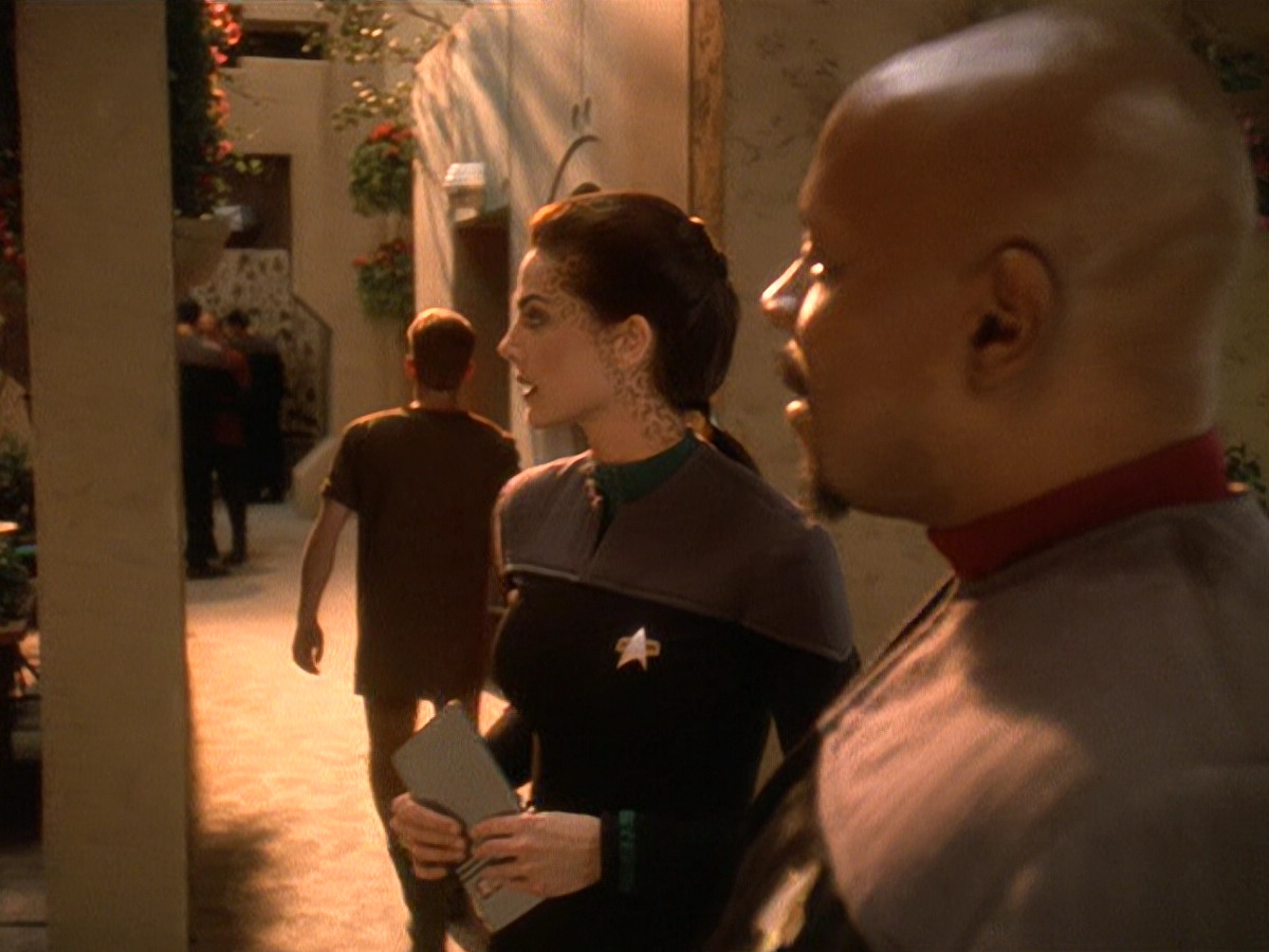 extant_StarTrek_DS9_5x22-ChildrenOfTime_01996.jpg