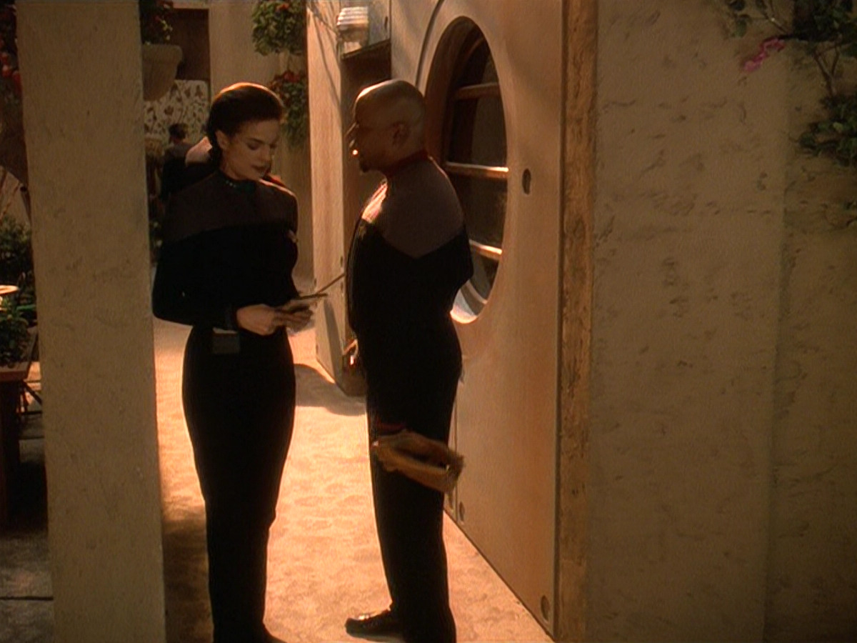 extant_StarTrek_DS9_5x22-ChildrenOfTime_02019.jpg