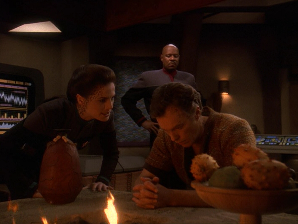 extant_StarTrek_DS9_5x22-ChildrenOfTime_02088.jpg