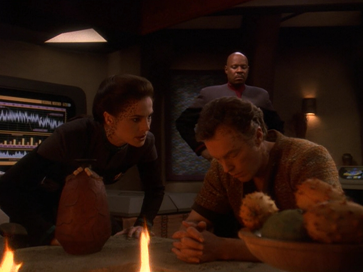 extant_StarTrek_DS9_5x22-ChildrenOfTime_02092.jpg