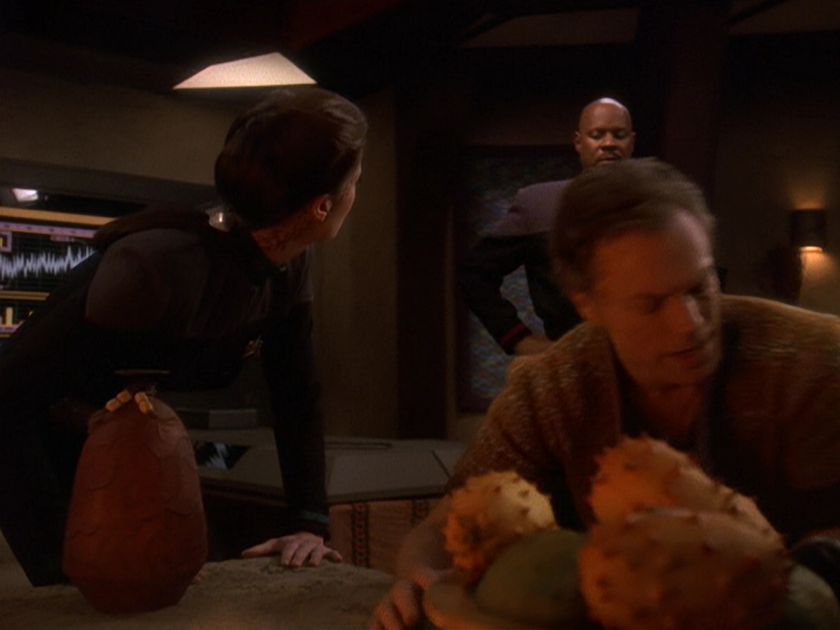 extant_StarTrek_DS9_5x22-ChildrenOfTime_02099.jpg