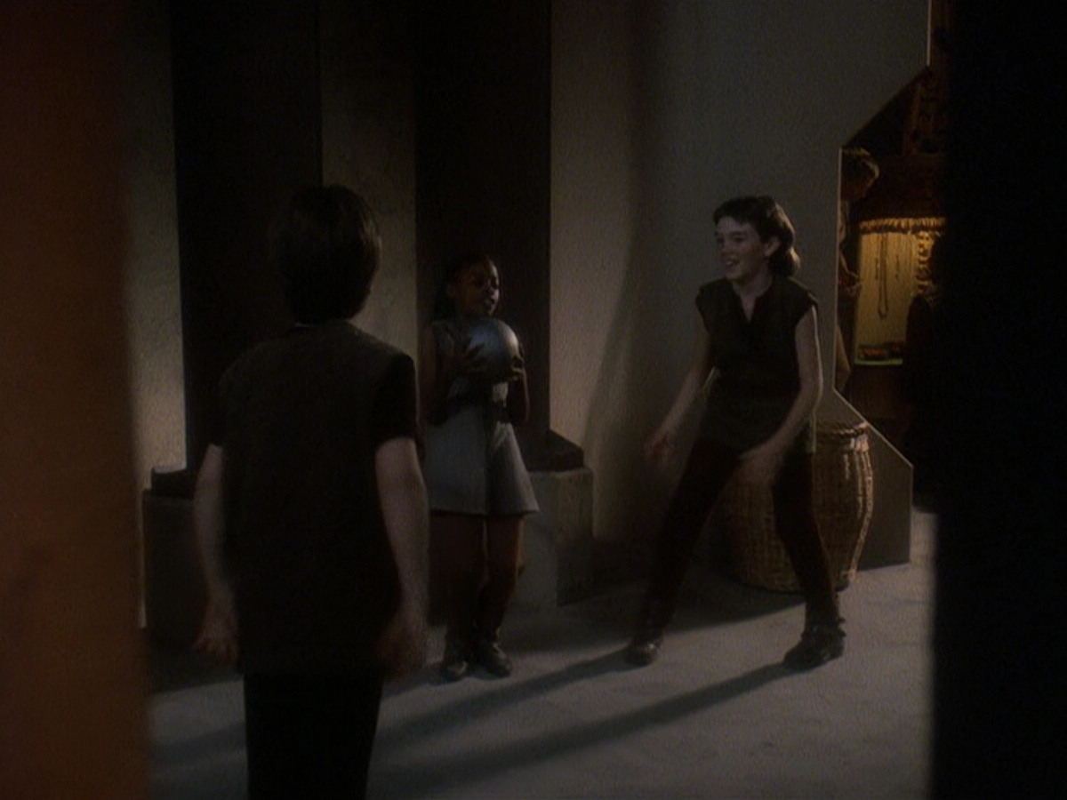 extant_StarTrek_DS9_5x22-ChildrenOfTime_02368.jpg