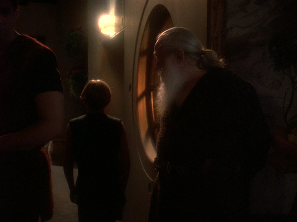 extant_StarTrek_DS9_5x22-ChildrenOfTime_02447.jpg