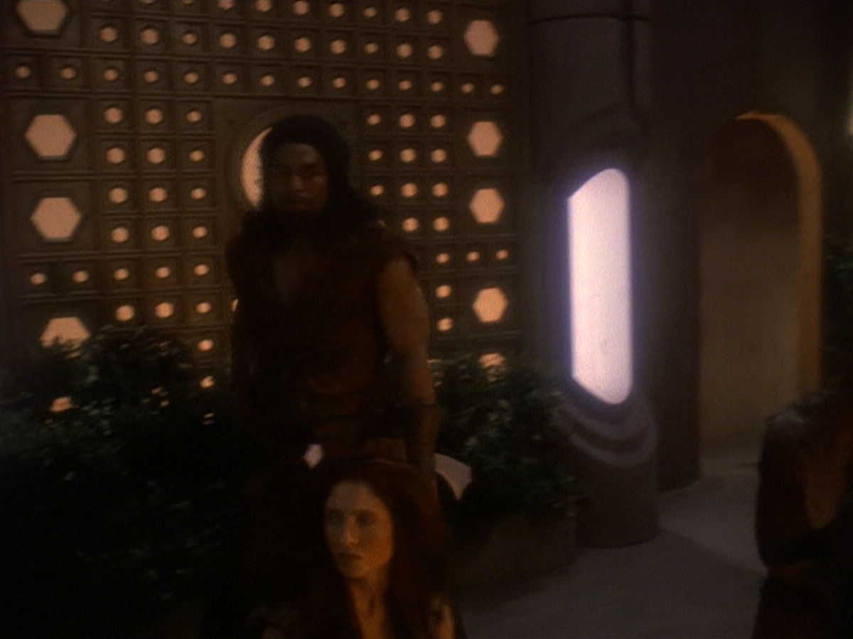 extant_StarTrek_DS9_5x22-ChildrenOfTime_02584.jpg