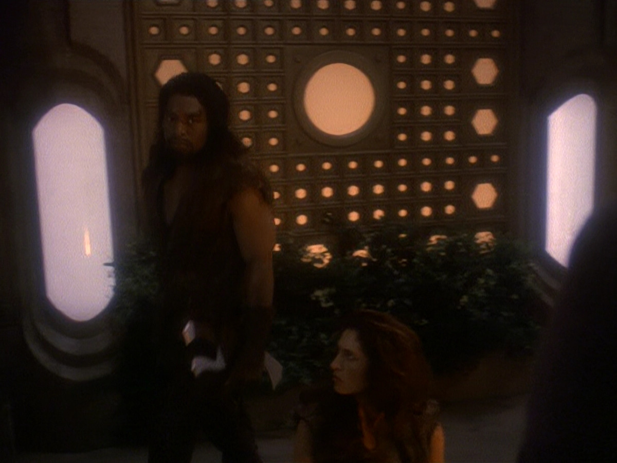 extant_StarTrek_DS9_5x22-ChildrenOfTime_02585.jpg