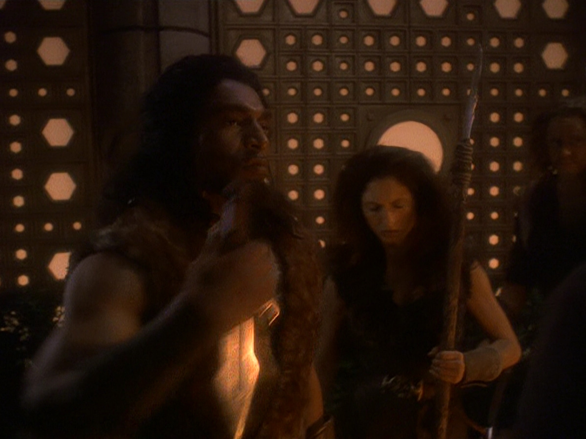 extant_StarTrek_DS9_5x22-ChildrenOfTime_02588.jpg